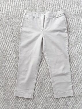 Cropped Light Brown Kaki Pants Size X-Small So Slimming Chico’s brand